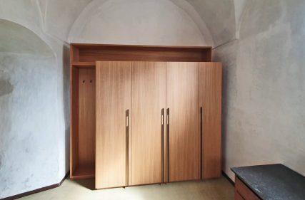 Diele Einbauschrank in Eiche furniert - Held Schreinerei | Interior Design Freising München 