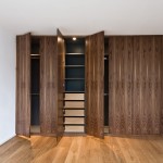 Held-Schreinerei_Einbauschrank_24_2 Nußbaum ohne Griffe modern München Freising